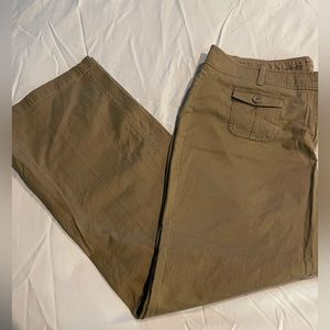 Womens Chino Pants tag says 16 but they fit more like 14.